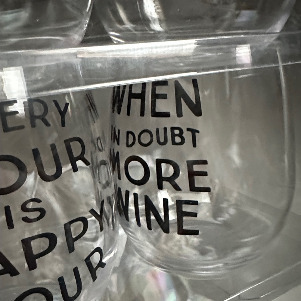 ☀️ 3/$10 Clear plastic wine stemless tumblers with Black Text ( see description)